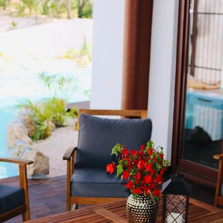 Neue Villa Tropic Paradise Виллемстад Экстерьер фото