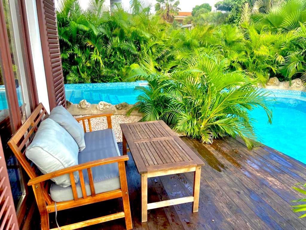 Neue Villa Tropic Paradise Виллемстад Экстерьер фото